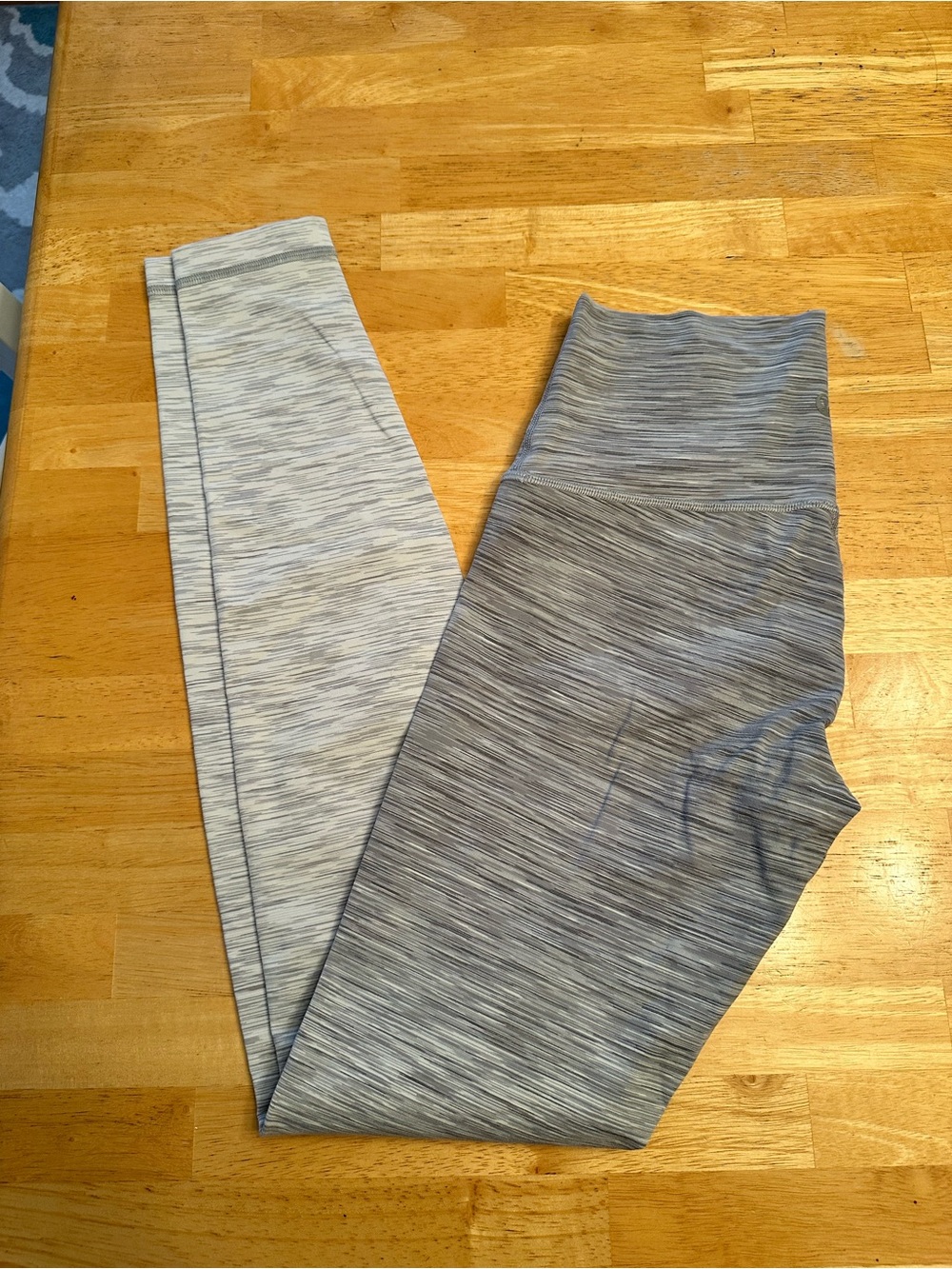 Lululemon leggings size 4